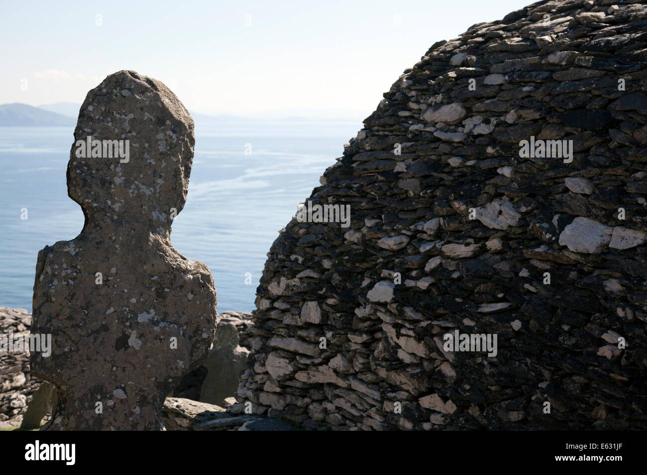 Irland Skellig Inseln. Reste von Kloster aus dem 6. Jahrhundert auf Skellig Michael (Great Skellig) Mönche Friedhof. Stockfoto