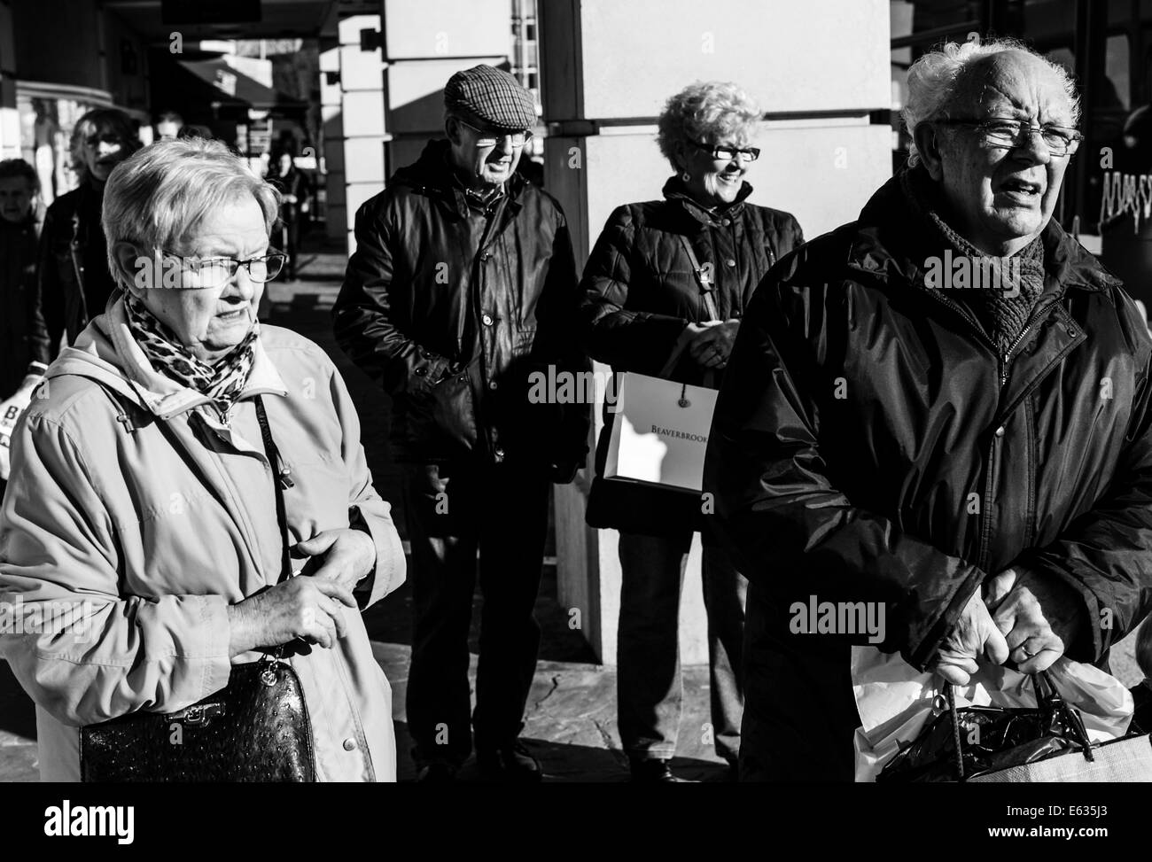 Gruppe älterer Menschen wandern in Canterbury Stockfoto