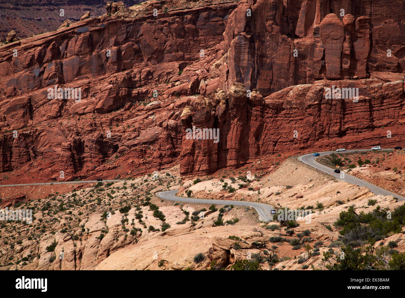 Zick-Zack-Straße betreten Arches National Park in der Nähe von Moab, Utah, USA Stockfoto