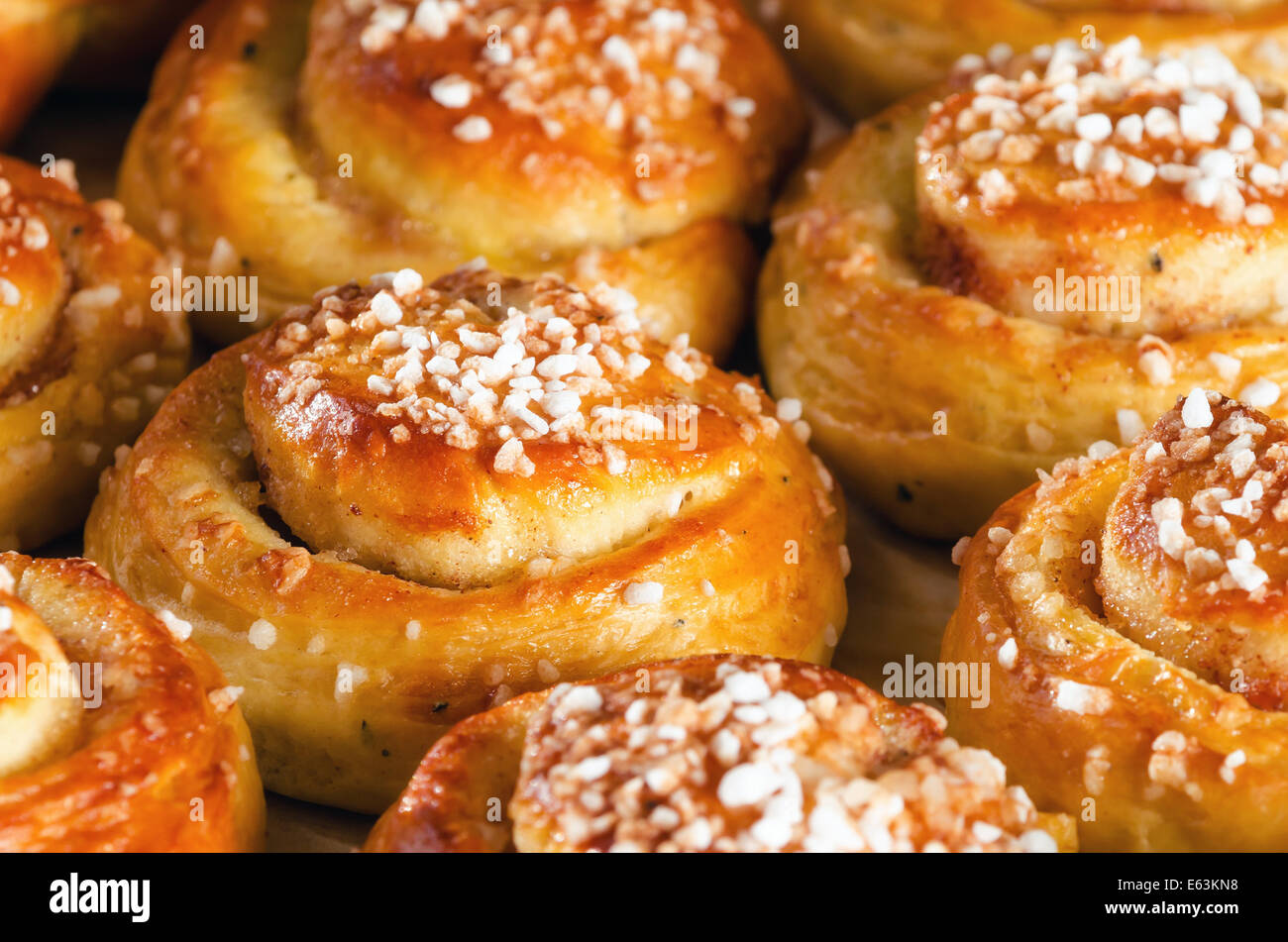 Nahaufnahme des frisch gebackenen süßen Brötchen oder Brötchen Stockfoto