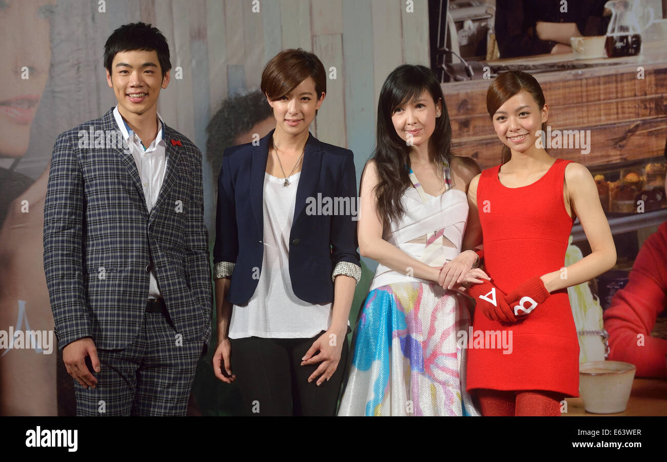 Taipeh. 13. August 2014. Den Film "Cafe¡¤Waiting¡¤Love" auf einer Pressekonferenz in Taipei, Südost-China Taiwan, Förderung der Schauspieler Bruce, Megan Lai, Vivian Chow Wai Man und Vivian Sung (von L bis R) 13. August 2014. "Cafe¡¤Waiting¡¤Love" wird der Film am 15. August veröffentlicht werden. © Wang Qingqin/Xinhua/Alamy Live-Nachrichten Stockfoto