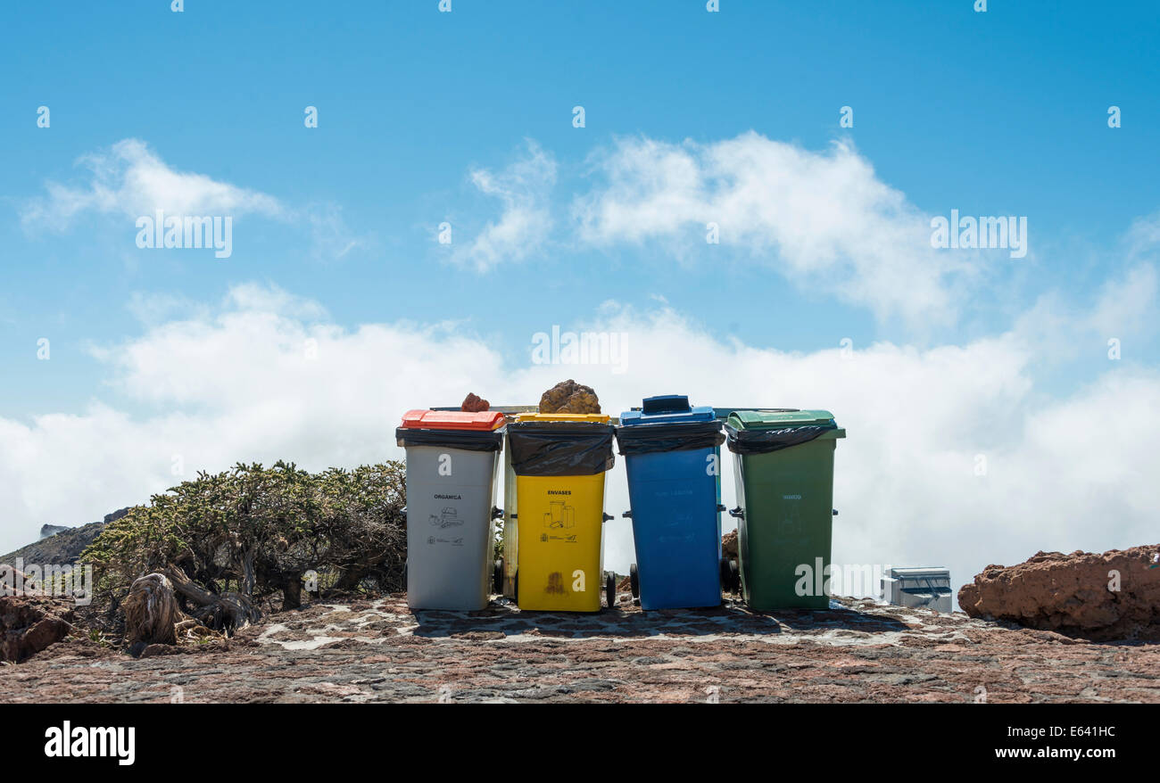 Bins Stockfotos & Bins Bilder - Alamy