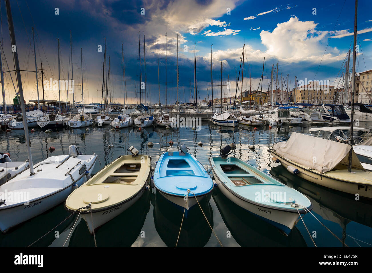 Boote in der marina Stockfoto