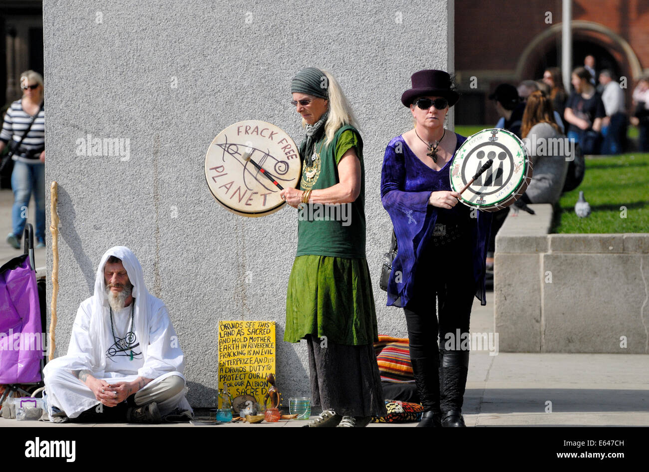Anti-Fracking-Mahnwache in Parliament Square, London. aPRIL 2014 Stockfoto
