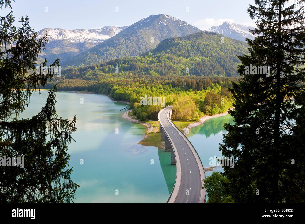 Sylvensteinspeicher See und Brücke Allgäu Bayern Deutschland Stockfoto