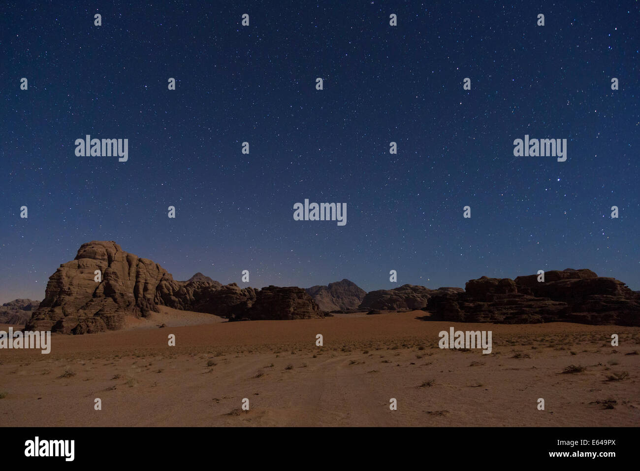 Sternenhimmel, Wüste Wadi Rum, Jordanien Stockfoto