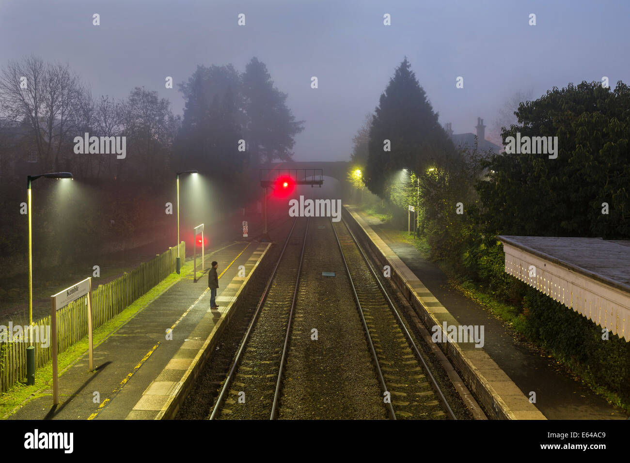 Kemble Bahnhof, Morgendämmerung, Gloucestershire, UK Stockfoto