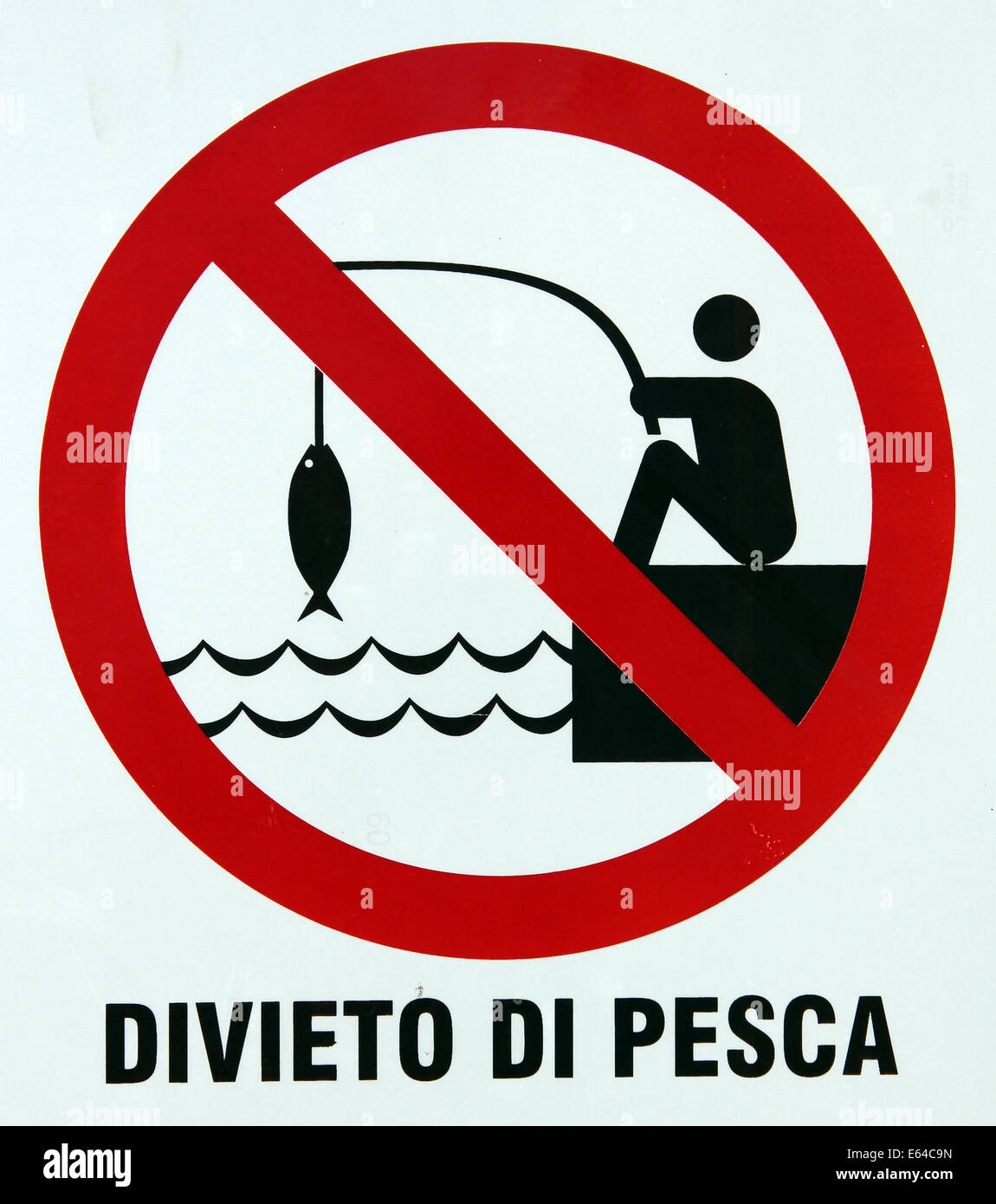 Divieto di Pesca, die kein Fischen Angeln verboten Schild an der Hafenfront Sardinien Italien Stockfoto