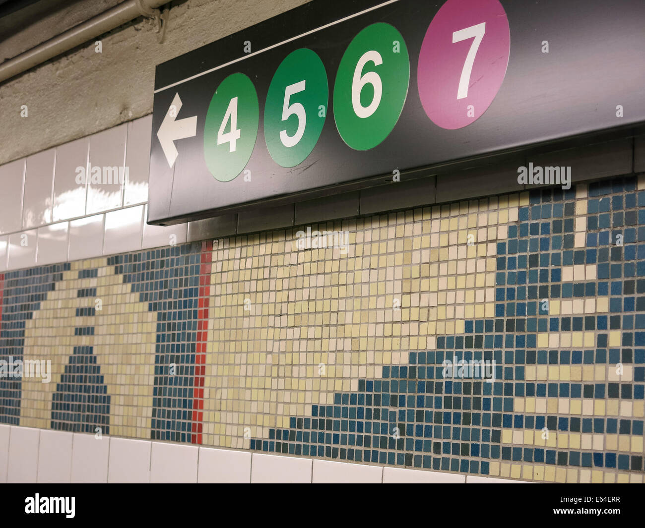 4,5,6 und 7 Linien Zeichen, U-Bahn, Grand Central Terminal, NYC, USA Stockfoto