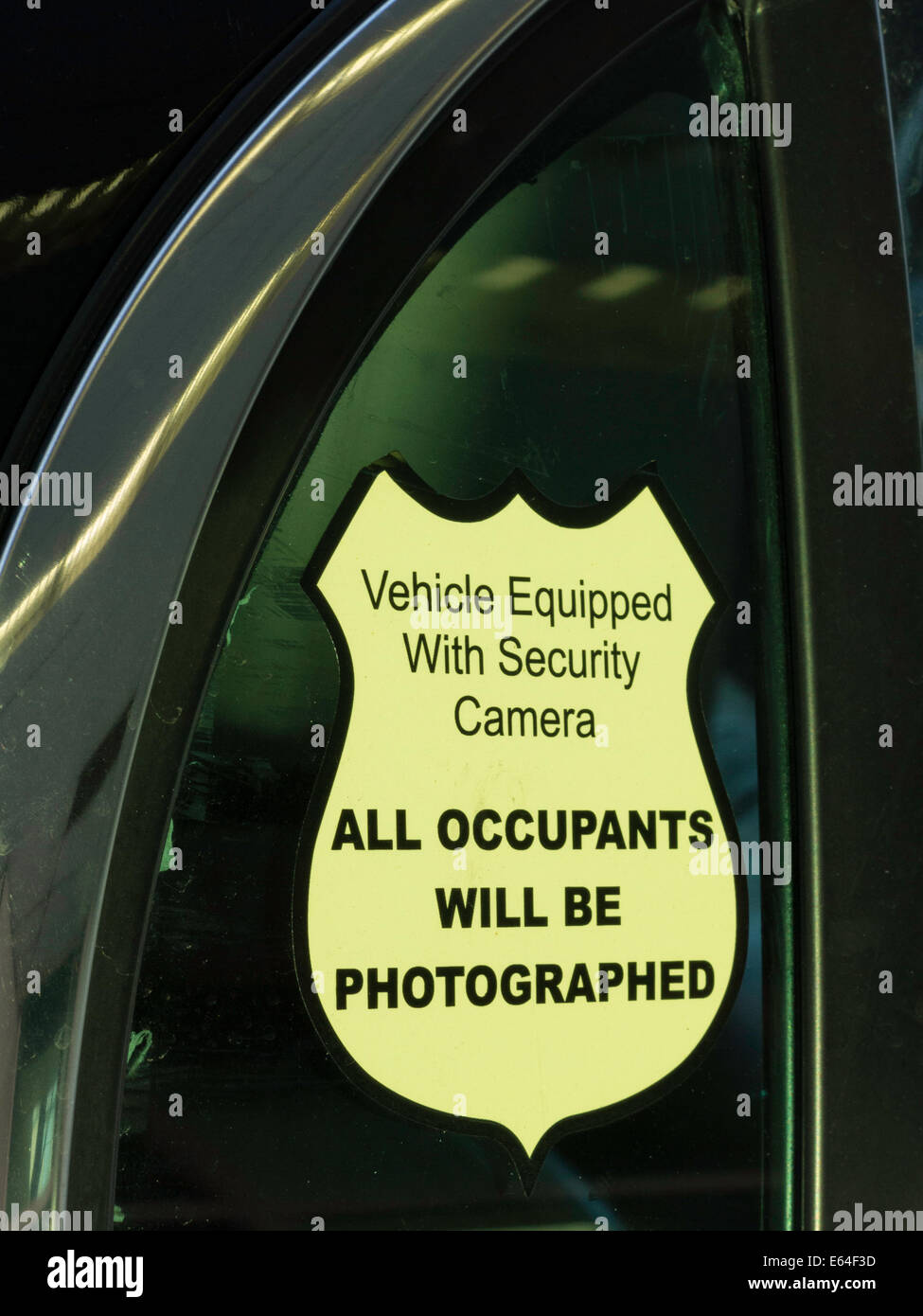Alert Zeichen auf einem Auto-Service Fenster, USA Stockfoto