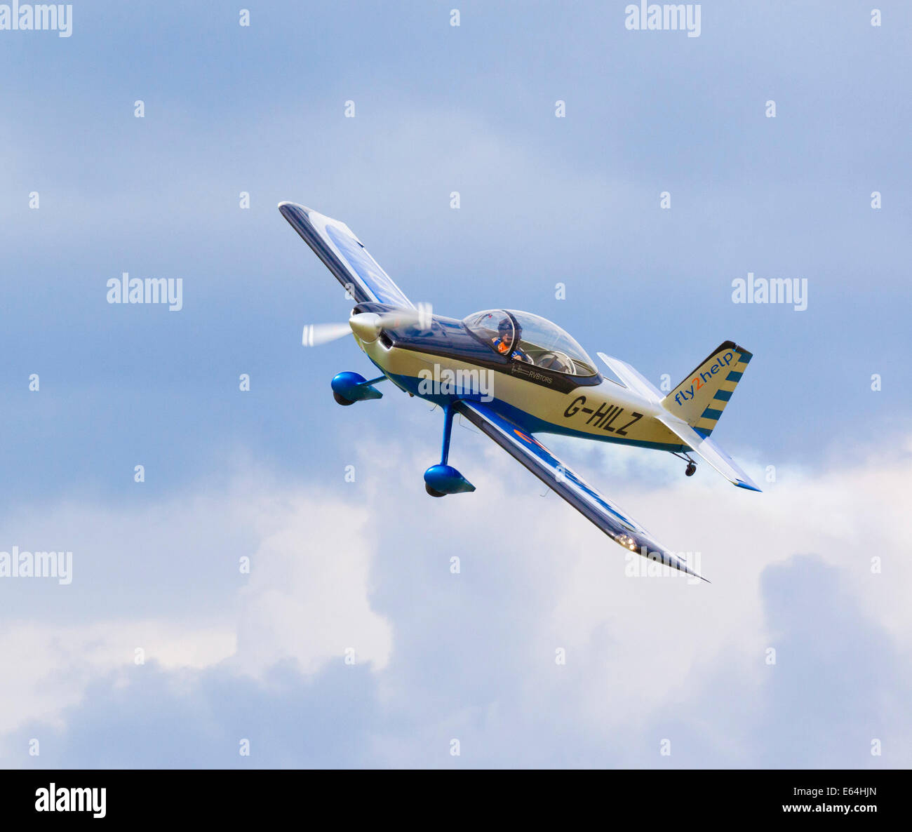VANS RV-8 Flugzeuge G-HILZ im Kunstflug Display im Vereinigten Königreich, geflogen von pilot Andy Hill Stockfoto