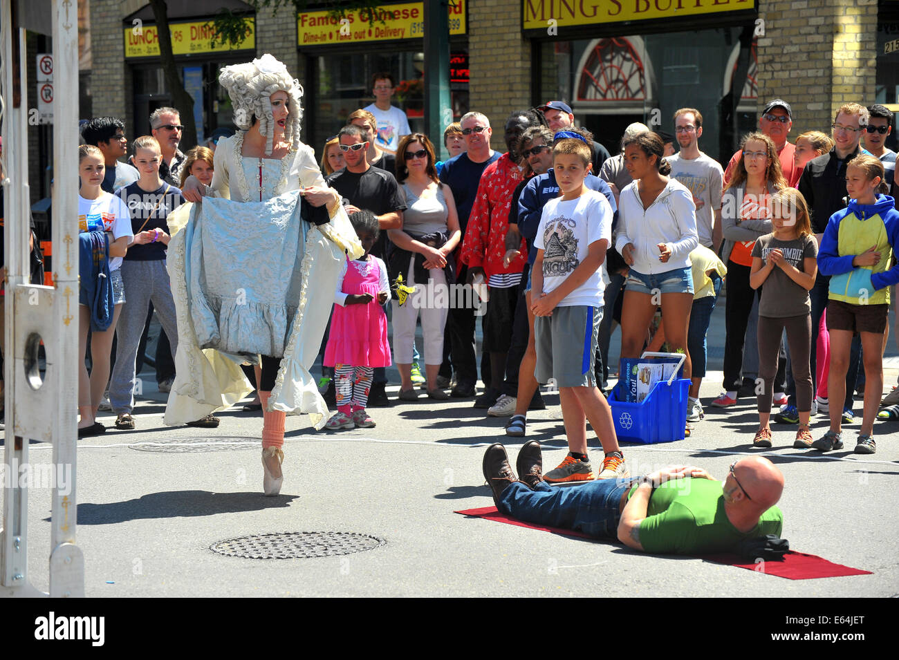 Bilder von Künstlern an der Dundas Street Festival statt in London, Ontario. Stockfoto