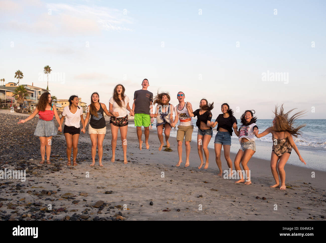 Junge Erwachsene, Jugendliche, Capistrano Beach, auch bekannt als Capo Strand, Stadt Dana Point, Orange County, California, Vereinigte Staaten von Amerika Stockfoto