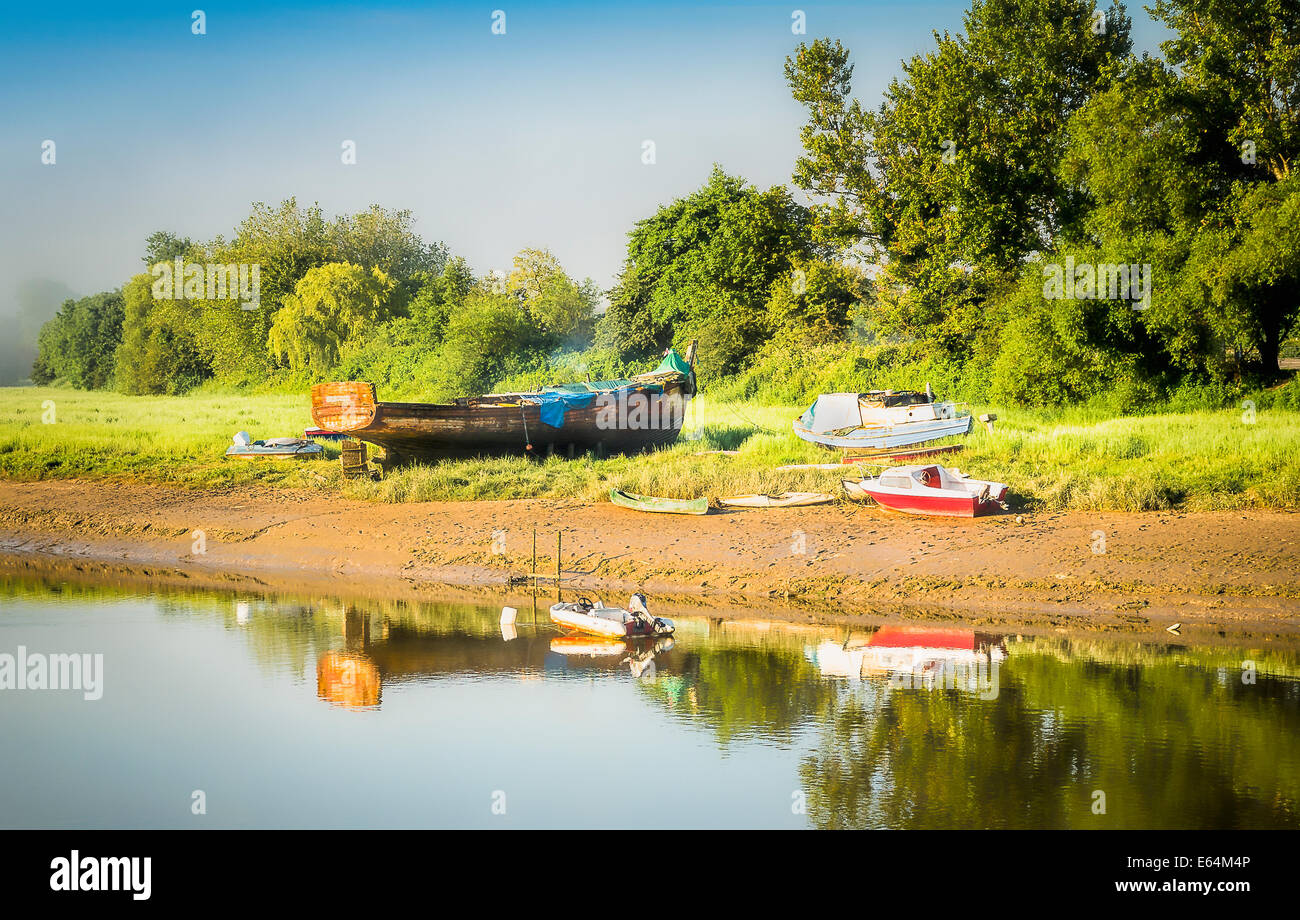 Am frühen Morgen auf dem Fluß Taw Barnsaple Devon UK Stockfoto