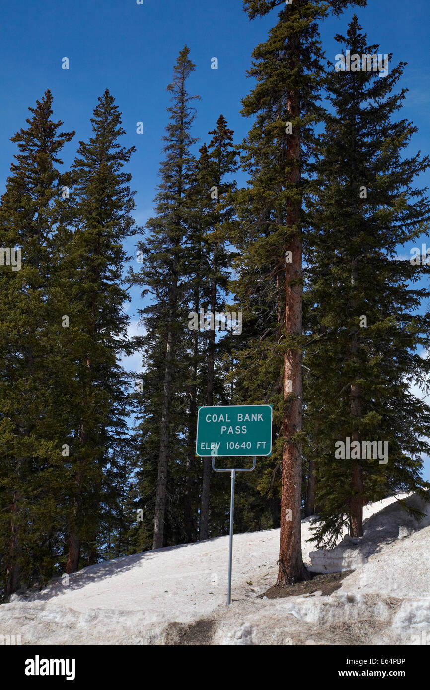 Gipfel des Kohle-Bank-Pass (10.640 ft. / 3243 m), US 550, San Juan Skyway, Colorado, USA Stockfoto