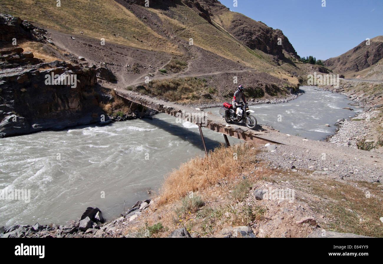 Brücke, Pamir Highway M41, Osch, Kirgisistan Stockfoto