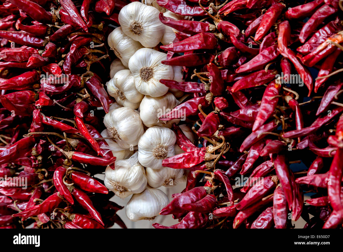 Knoblauch, Zwiebeln und Paprika, Paprika, Ungarn Stockfoto