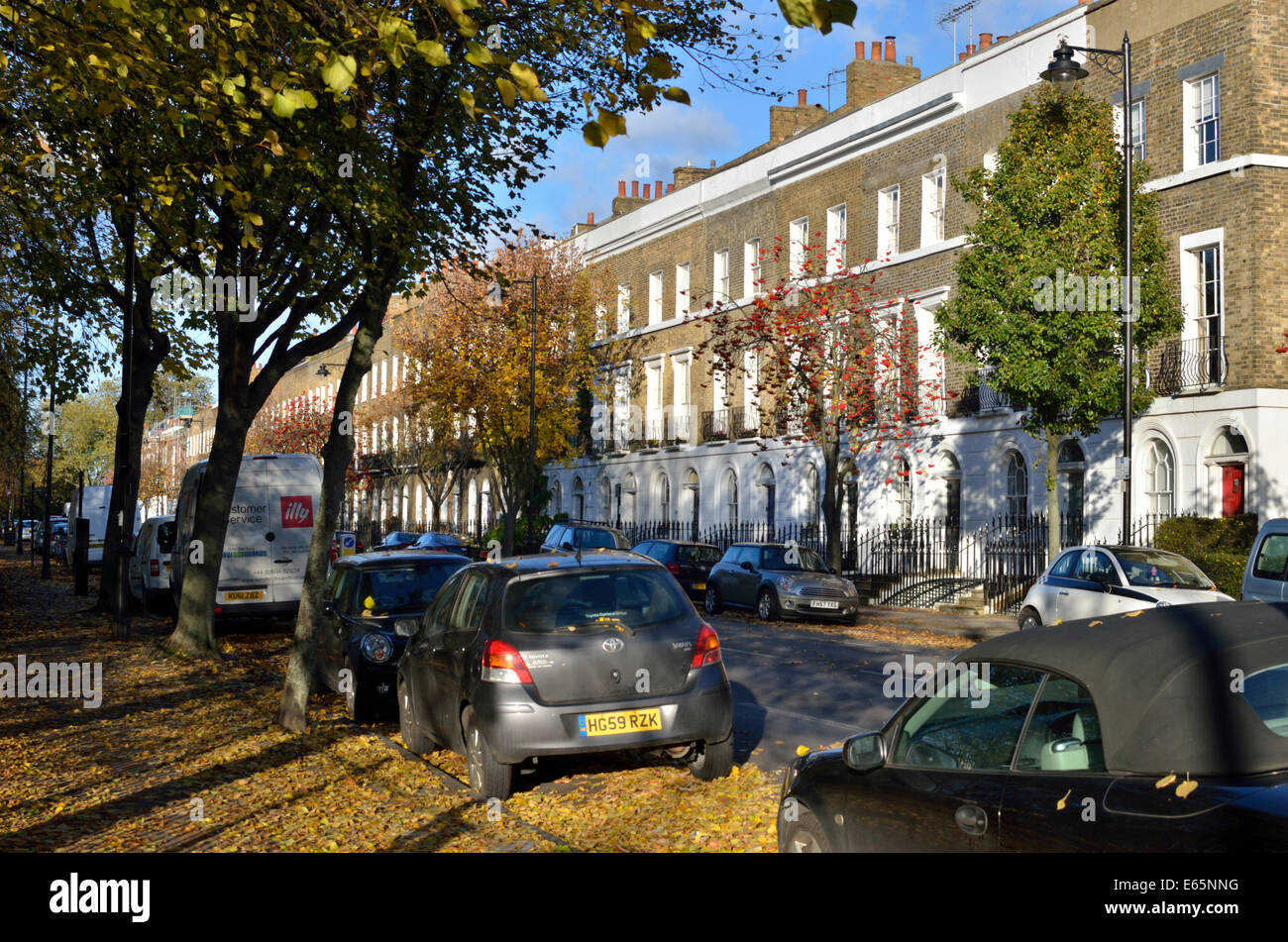 Georgische Terrasse in Islington N1, Barnsbury Road, London, UK. Stockfoto