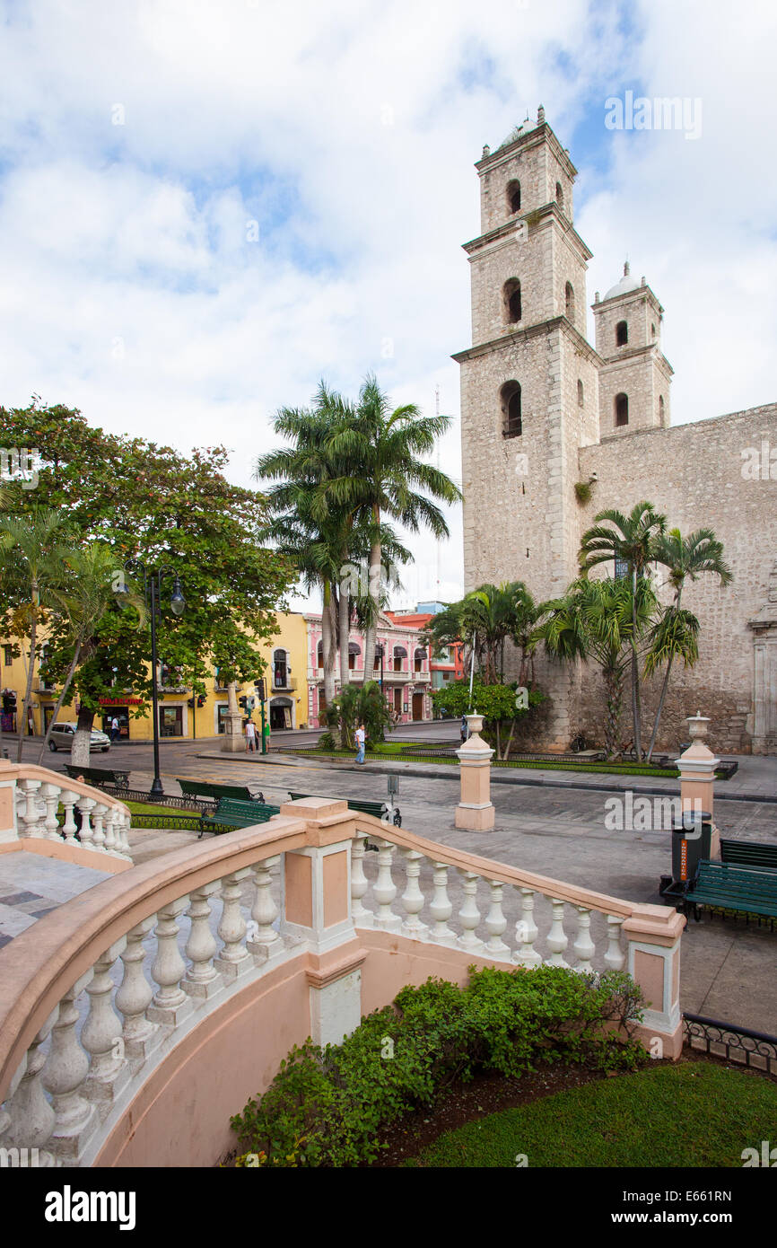 Park und Tempel der Mutterschaft (Maternidad) in der historischen Innenstadt von Merida, Yucatan, Mexiko. Stockfoto