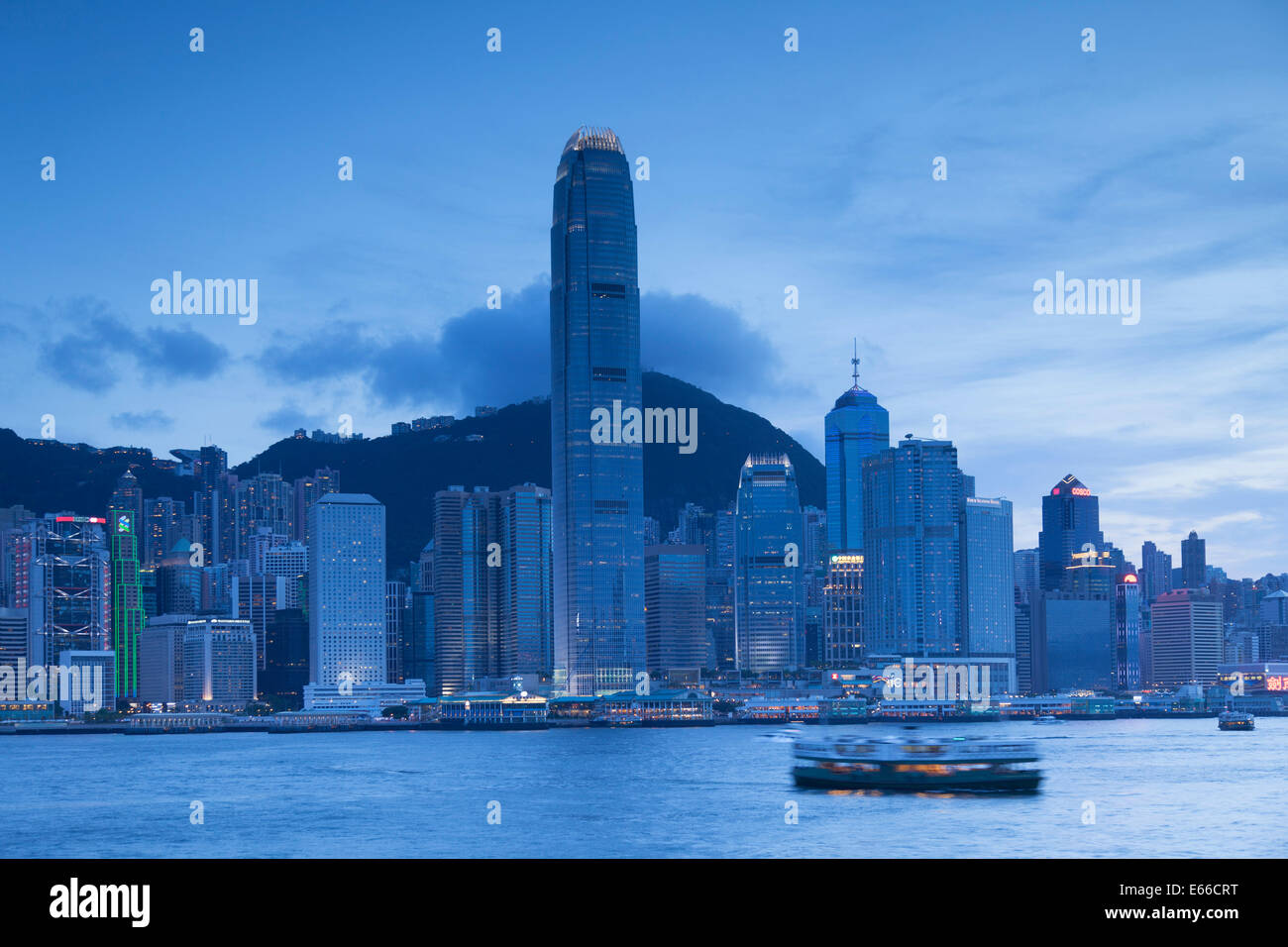 Zentralen Skyline bei Dämmerung, Hong Kong Island, Hongkong Stockfoto
