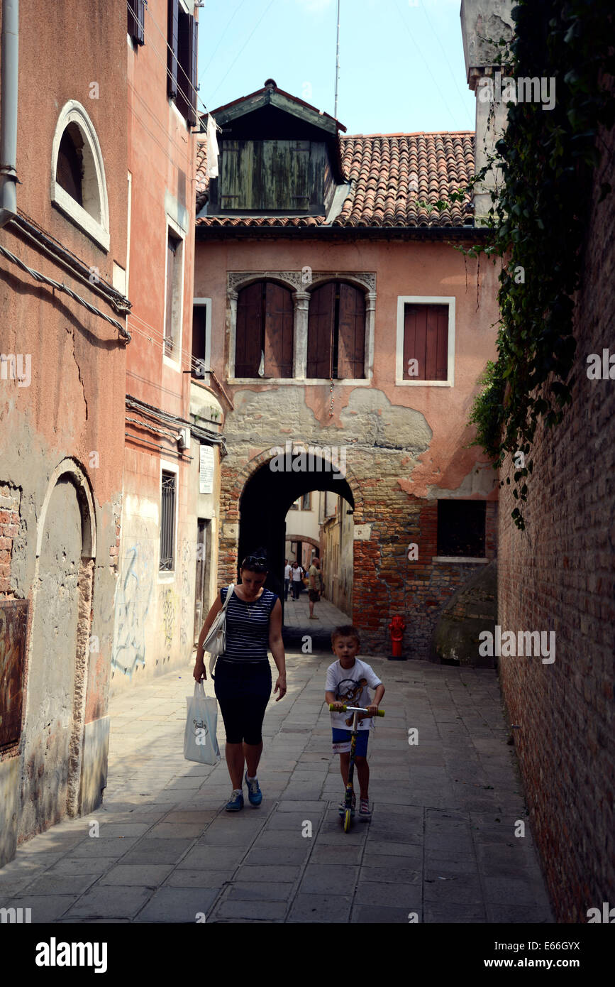 Italien Venedig Santa Croce Seite allyway Stockfoto