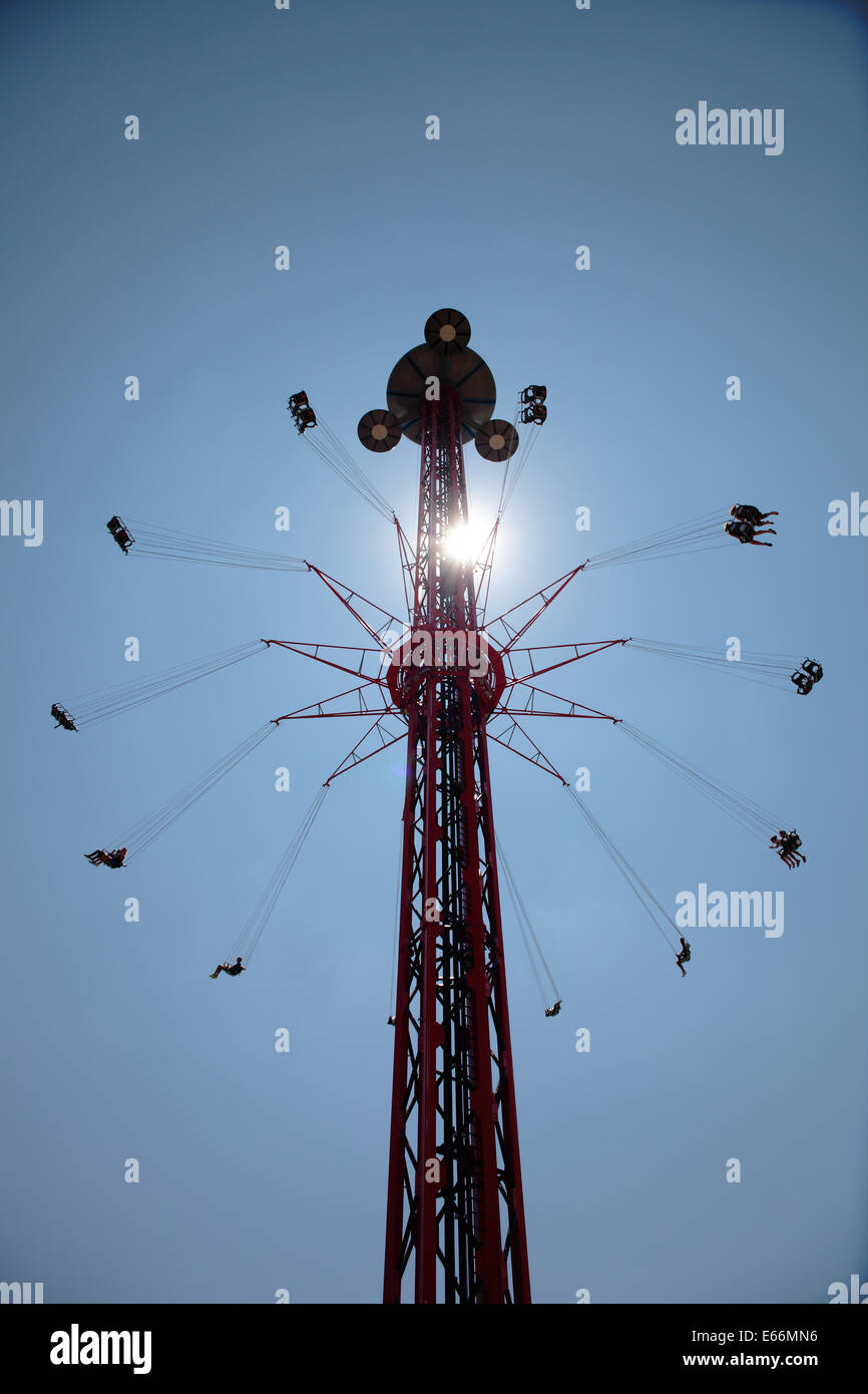 lustige fliegenden Stühle in einem Vergnügungspark Stockfoto