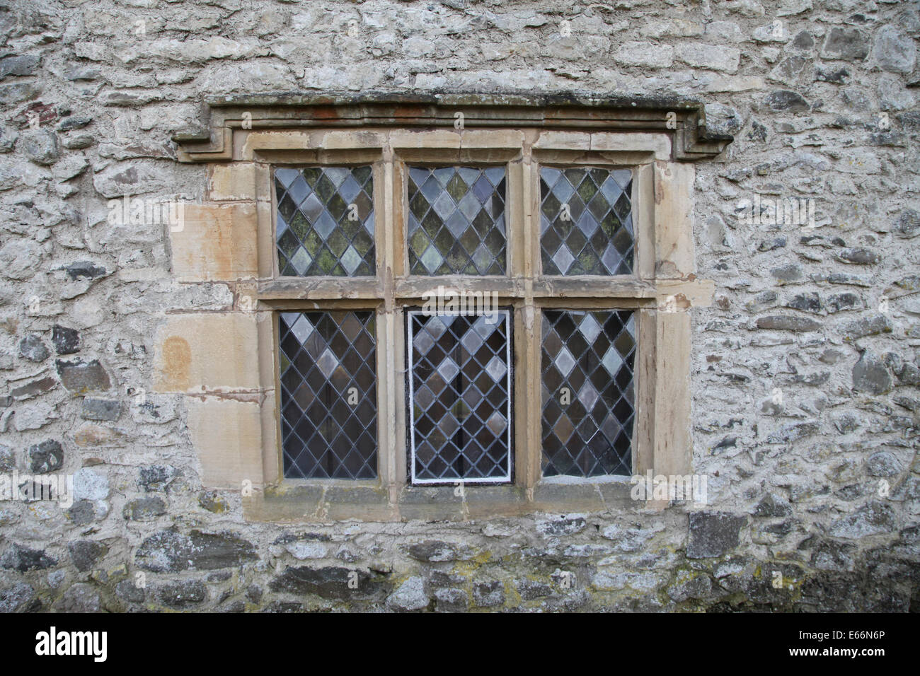 Eine alte verbleiten Fenster in Levens Hall, Cumbra. Stockfoto