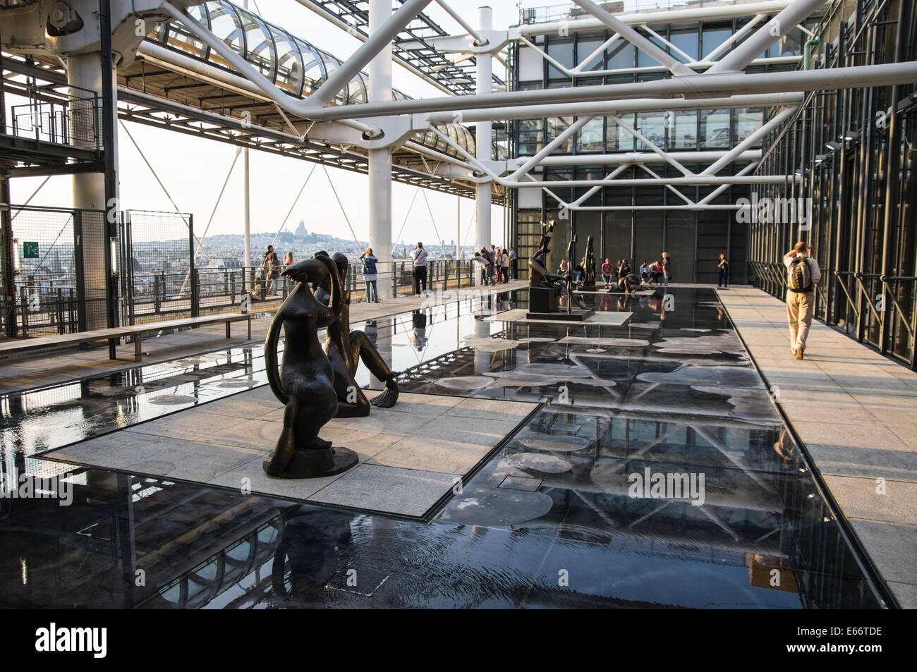 Die Sammlung von Skulpturen im Centre Georges Pompidou in Paris, Frankreich Stockfoto