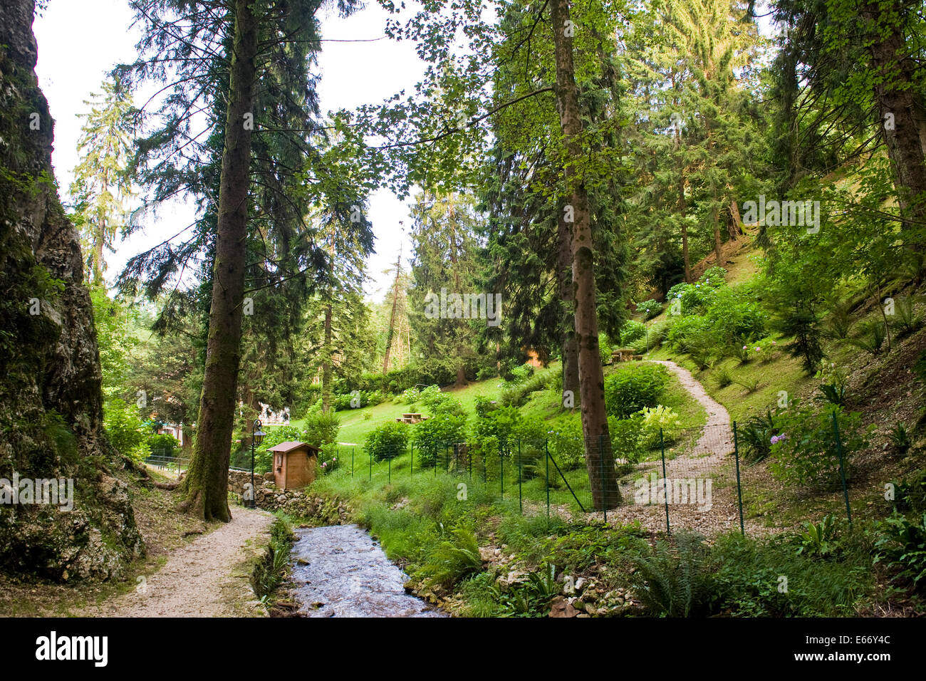 Italien, Veneto, Recoaro Terme, Montagna spaccata Stockfoto