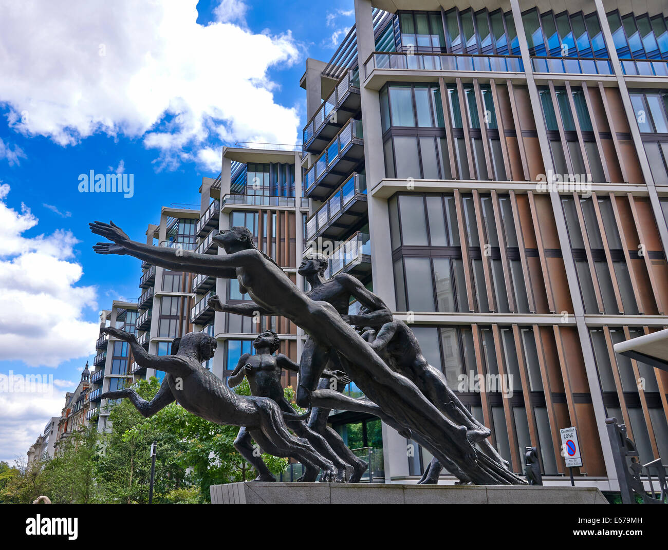 One Hyde Park ist ein großer Wohn- und Einkaufszentrum befindet sich in Knightsbridge, London Stockfoto