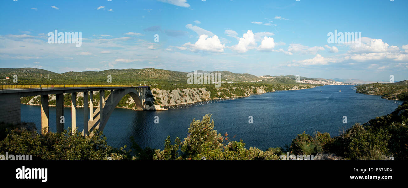 Breite Schuss von Krka Brücke Sibenik, Kroatien Stockfoto