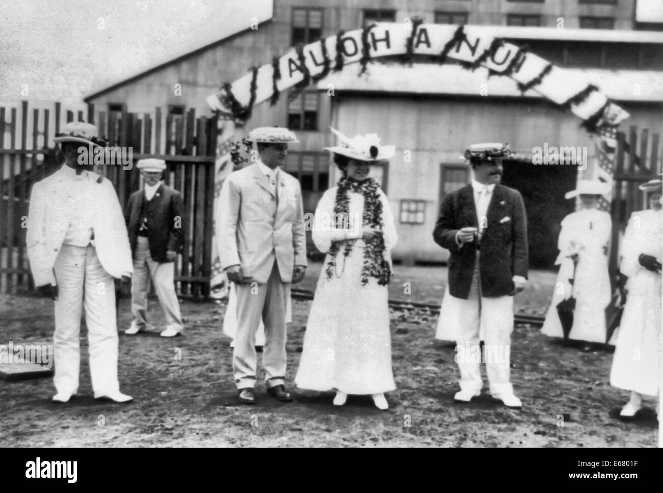 Aus der Lugan Mill - Zusammenfassung: Alice Roosevelt Longworth und andere Mitglieder der Taft Partei stellte in Hawaii, ca. 1905 Stockfoto