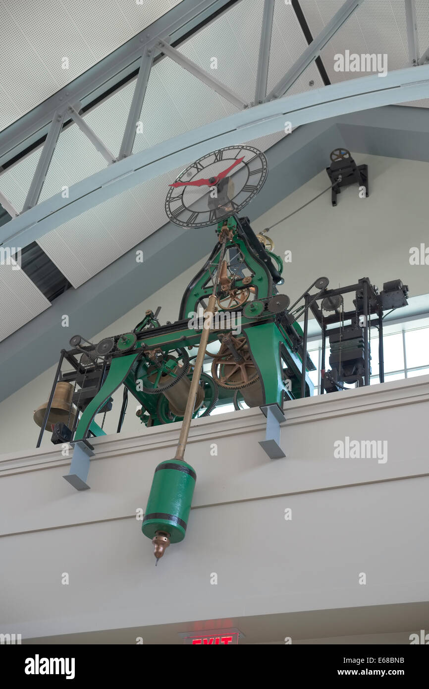 New Bern; NewBern; NC; North Carolina; Genealogie-Forschungsstelle; Seth Thomas; Uhr; Pendel; Zeit Stockfoto