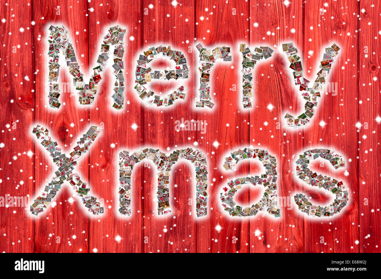 Frohe Weihnachten Glückwunsch Karte mit Text eine Collage in roter Farbe auf Holz Hintergrund. Stockfoto