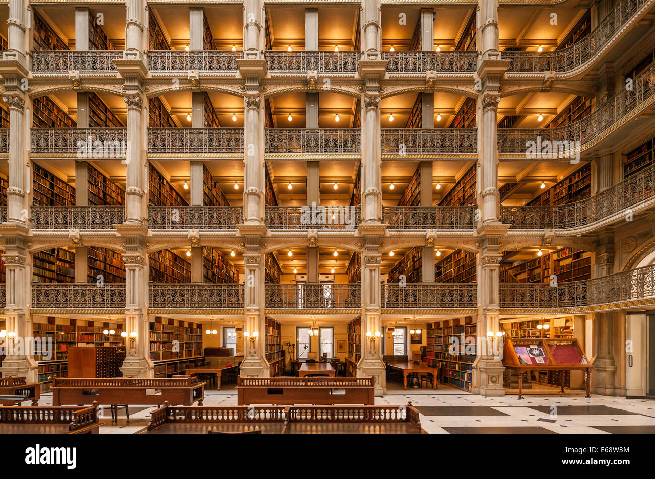 Baltimore George Peabody Bibliothek eines berühmten schönsten Bibliotheken der Welt. Stockfoto