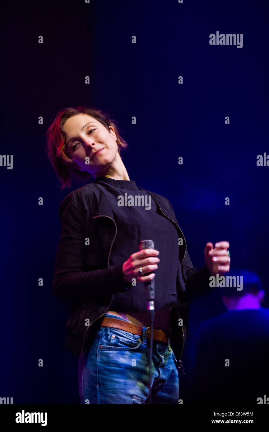 Channy Leaneagh der Poliça führt auf der weit, Bühne am grünen Mann Festival 2014. Stockfoto