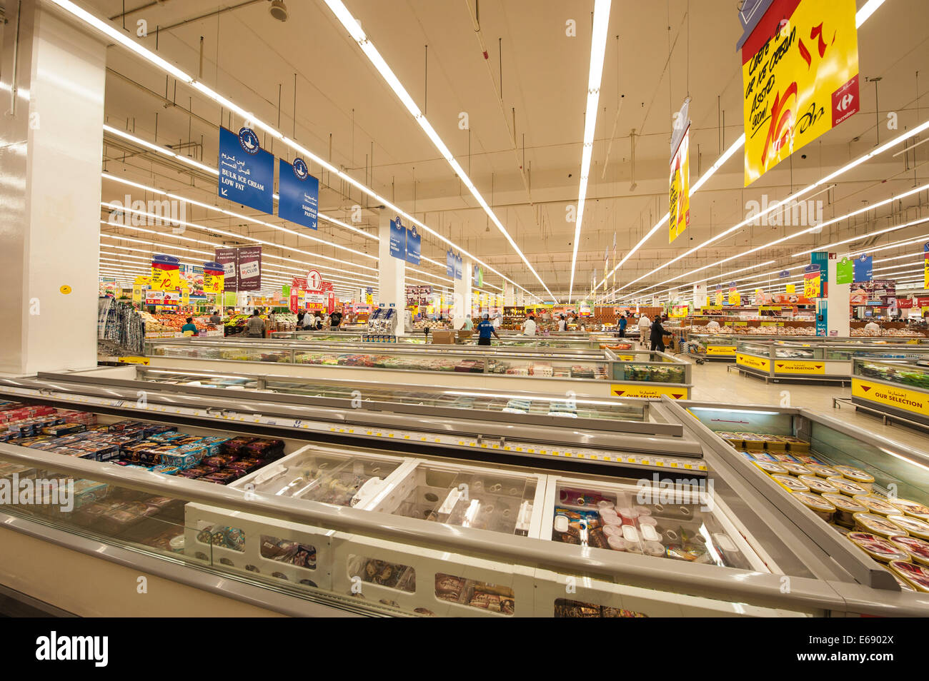 Die Regale Supermarkt Lebensmittel Markt im Einkaufszentrum Mall of the Emirates, Dubai, Vereinigte Arabische Emirate VAE. Stockfoto