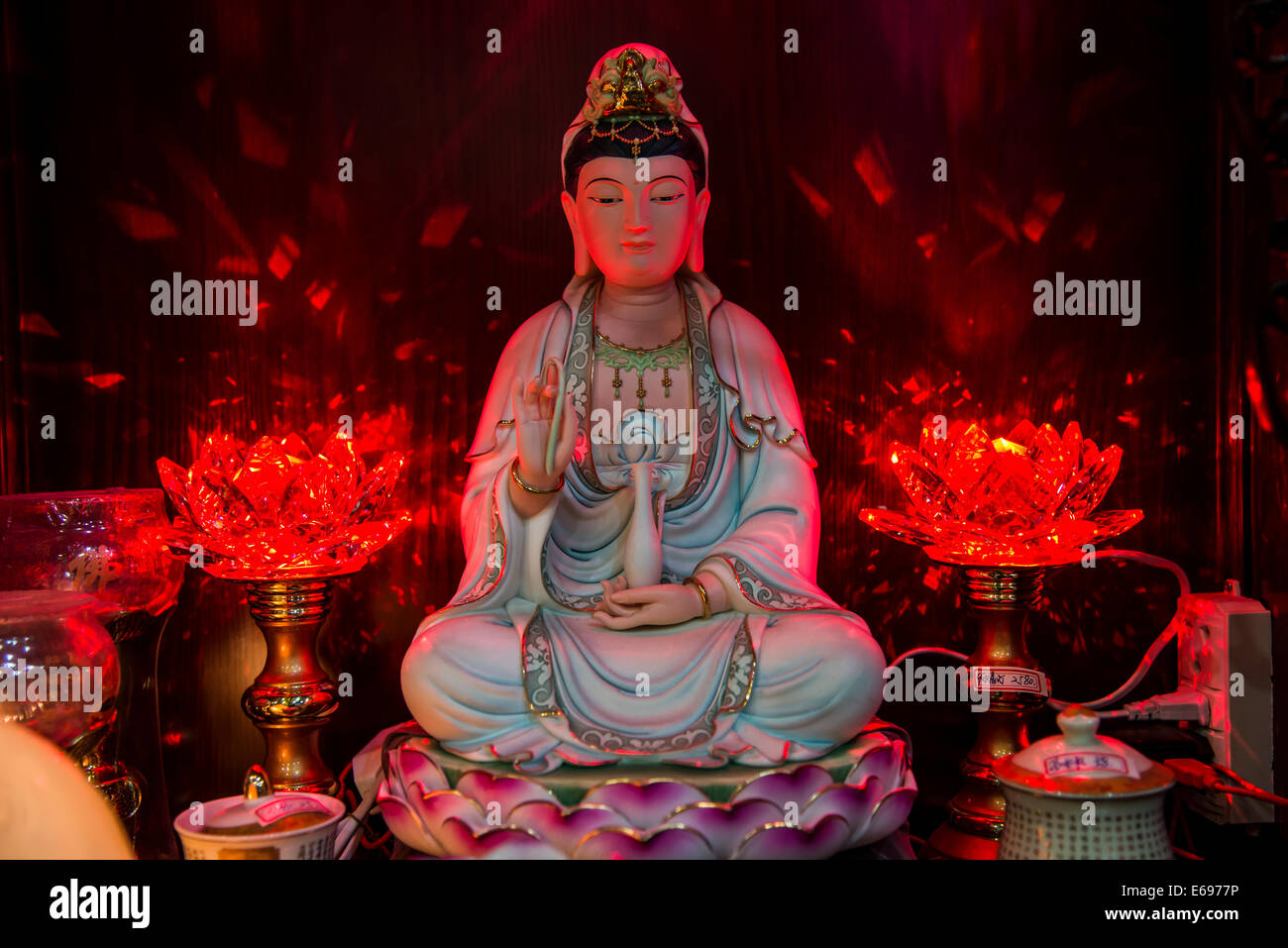Buddha Figur, Souvenirladen, Jade-Buddha-Tempel, Shanghai, China Stockfoto
