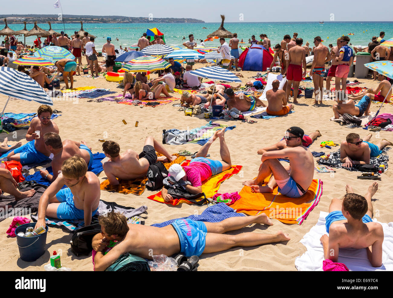 Ballermann Beach Party-Bereich an der Playa de Palma, Bucht von Palma, Mallorca, Balearen, Spanien Stockfoto