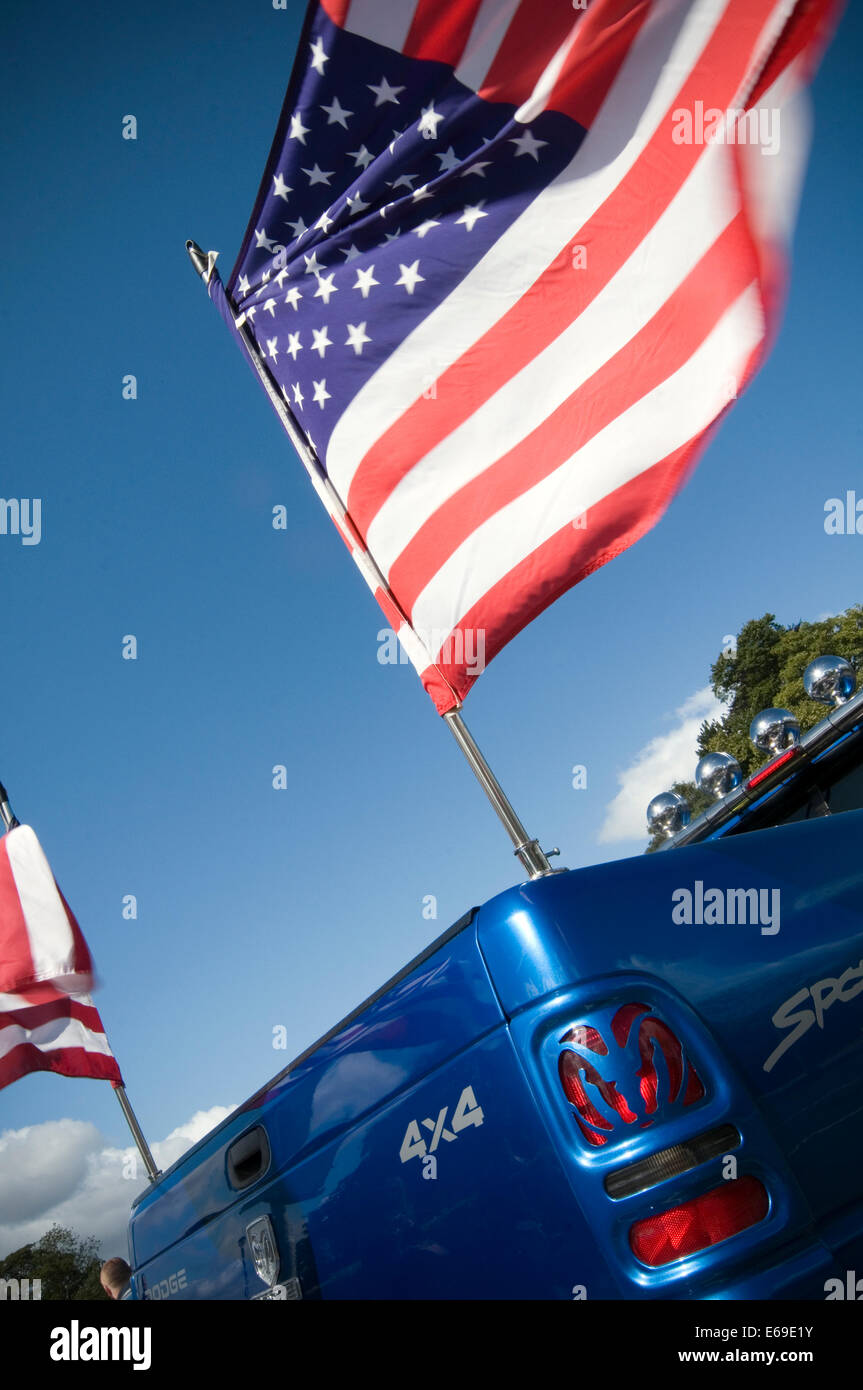 Briarwood Lane Frühlingshaus-Flagge Mit Gelbem Pickup-Truck Motiv – 101,6 X 71,1 Cm, Wetterfest & Doppelseitig
