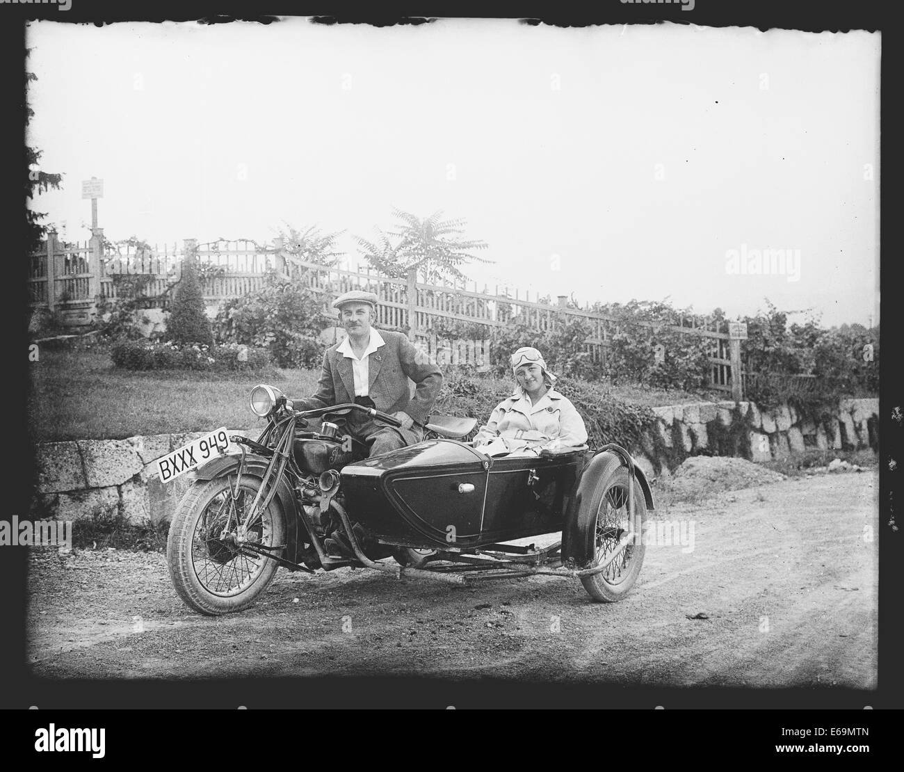 historisches Foto, historisches Fahrzeug, Motorrad und Beiwagen Maschine Stockfoto