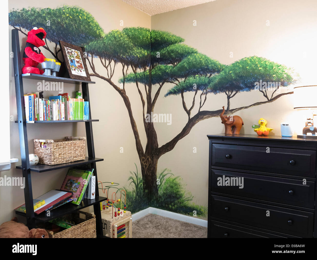 Baby Boy Schlafzimmer Interieur, USA Stockfoto