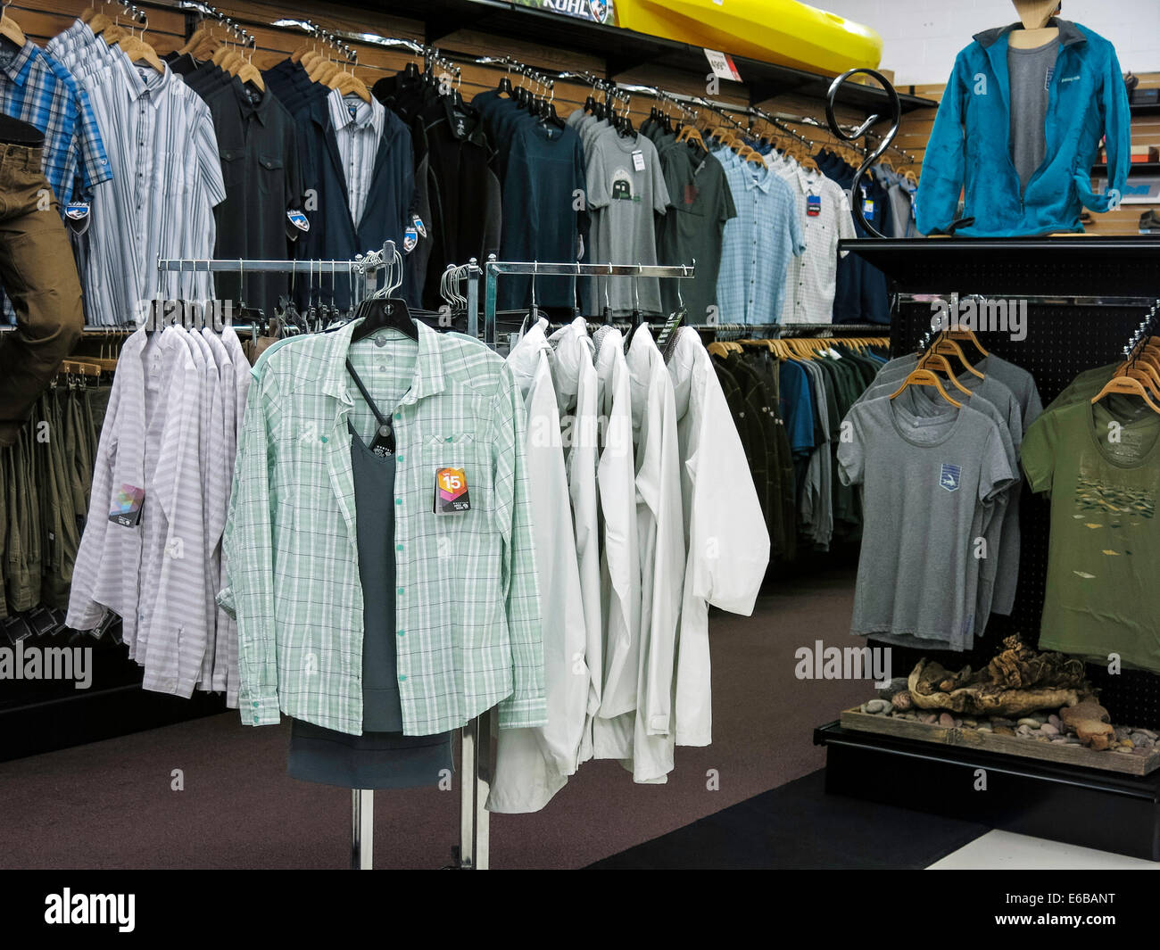 Outdoor-Bekleidung, Big R Ranch Store, Great Falls, Montana, USA Stockfoto