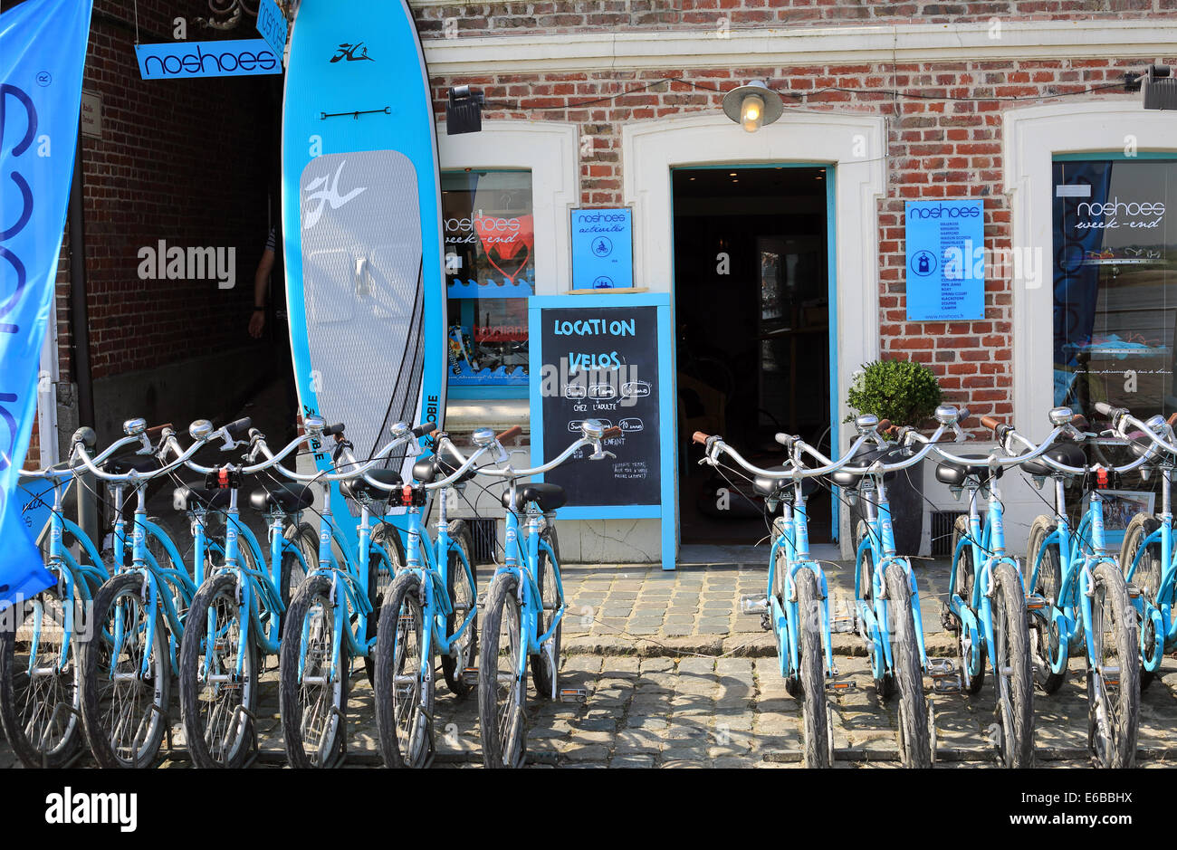 Fahrrad und Board mieten Shop Quai Blavet, St Valery Sur Somme, Somme, Picardie, Frankreich Stockfoto