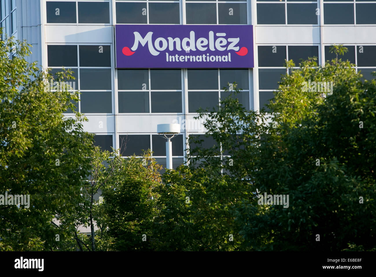 Der Hauptsitz von Mondelez International in Deerfield, Illinois. Stockfoto Der Hauptsitz von Mondelez International in Deerfield, Illinois. Stockfoto