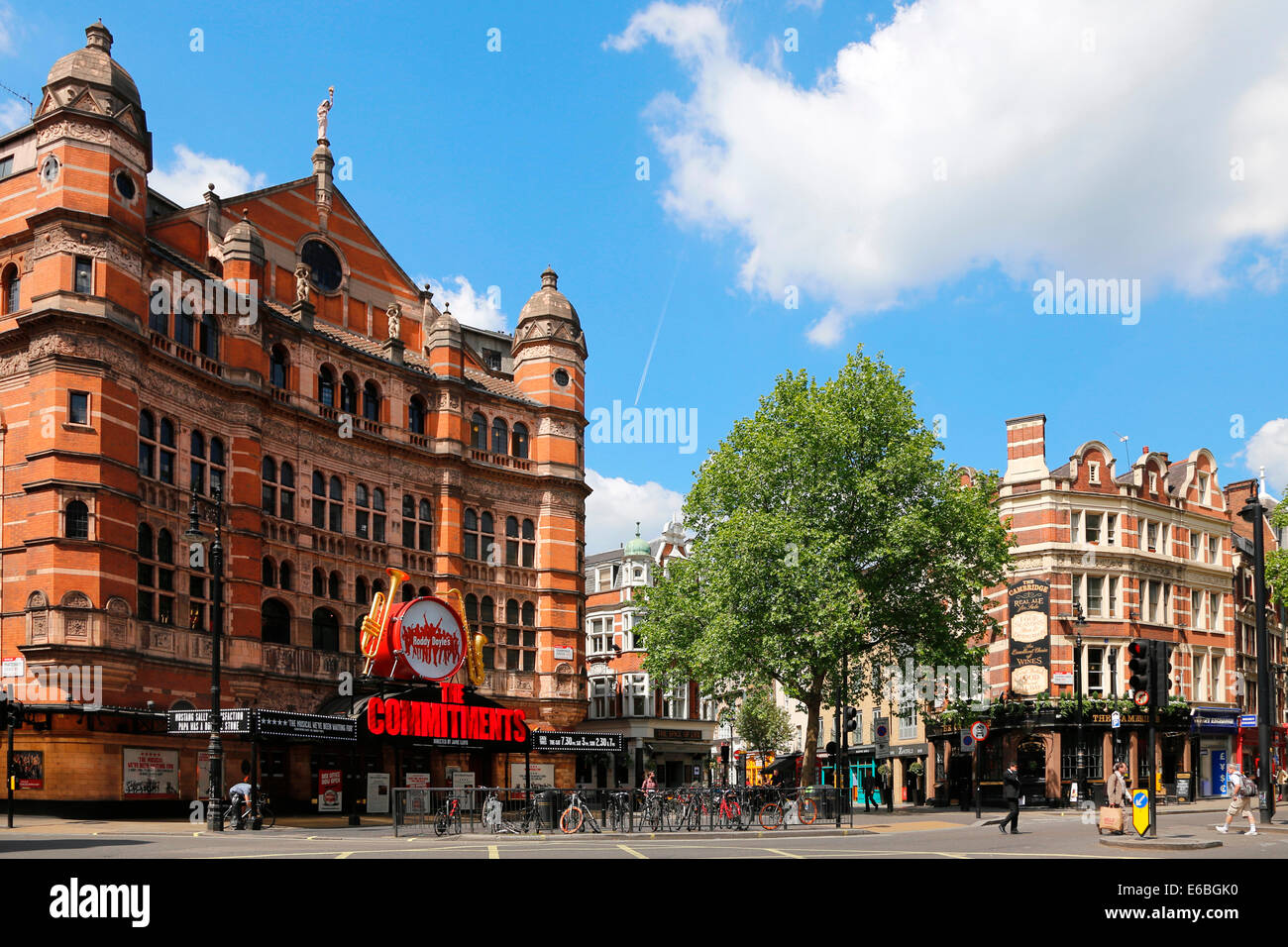 Großbritannien Great Britain London Shaftesbury Ave Schlosstheater Stockfoto