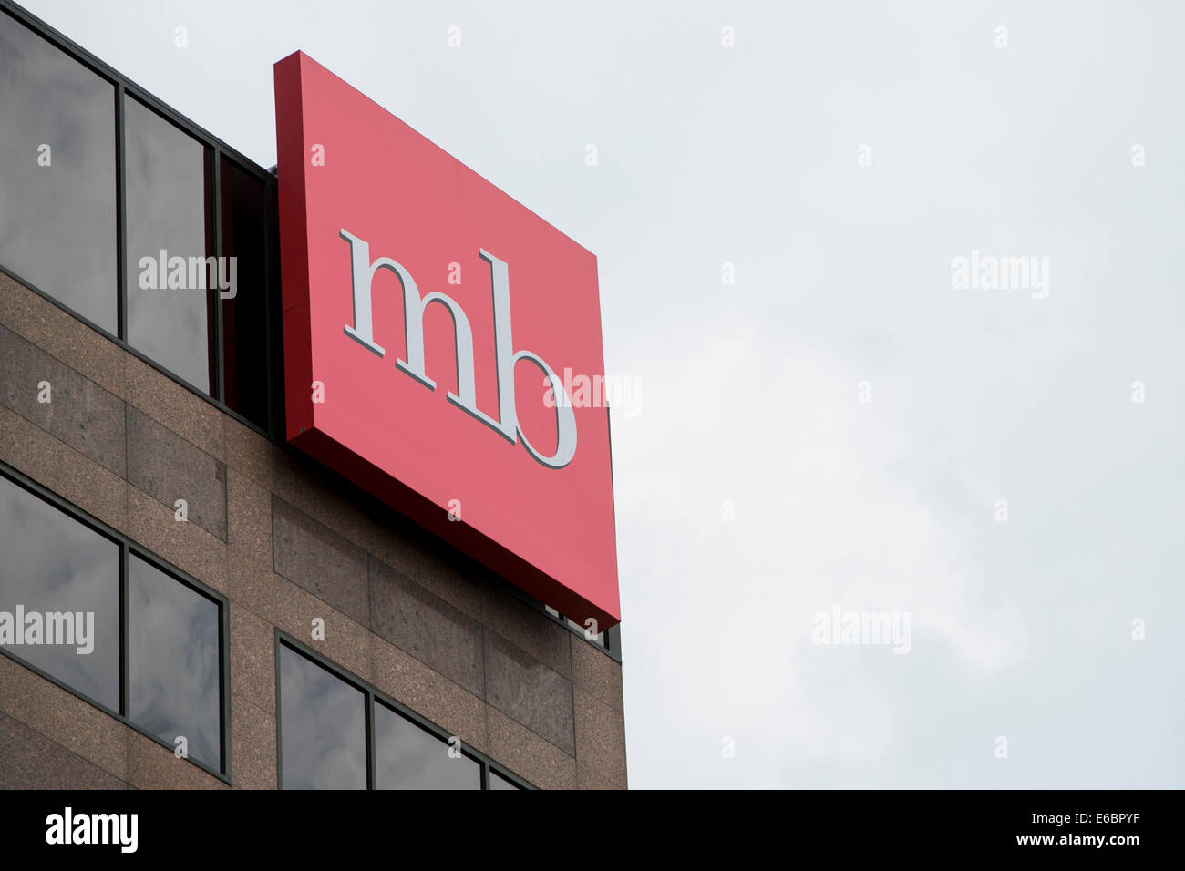 Ein Bürogebäude von MB Financial in Rosemont, Illinois besetzt. Stockfoto