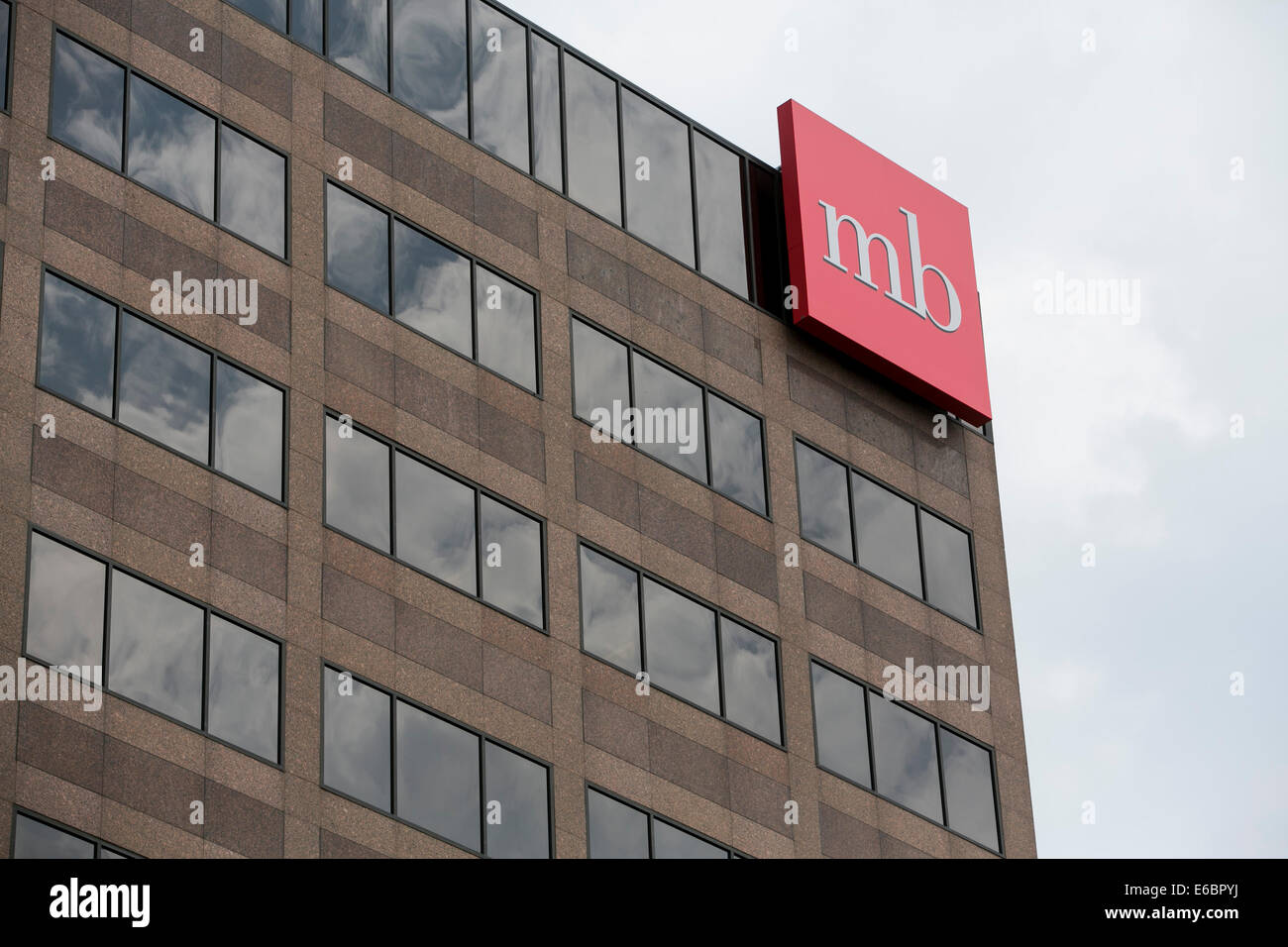 Ein Bürogebäude von MB Financial in Rosemont, Illinois besetzt. Stockfoto