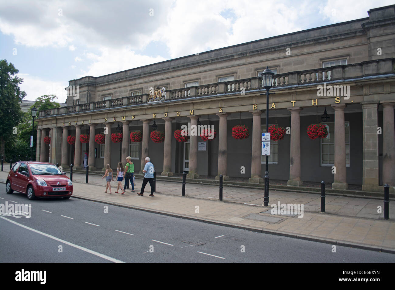 Königliche Trinkhalle und Bäder, Royal Leamington Spa, Warwickshire, England, Vereinigtes Königreich Stockfoto