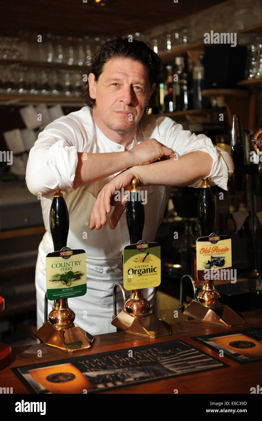 Marco pierre white Fotos und Bildmaterial in hoher Auflösung Alamy